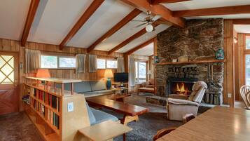 Chalet (5 Bedrooms) | Interior