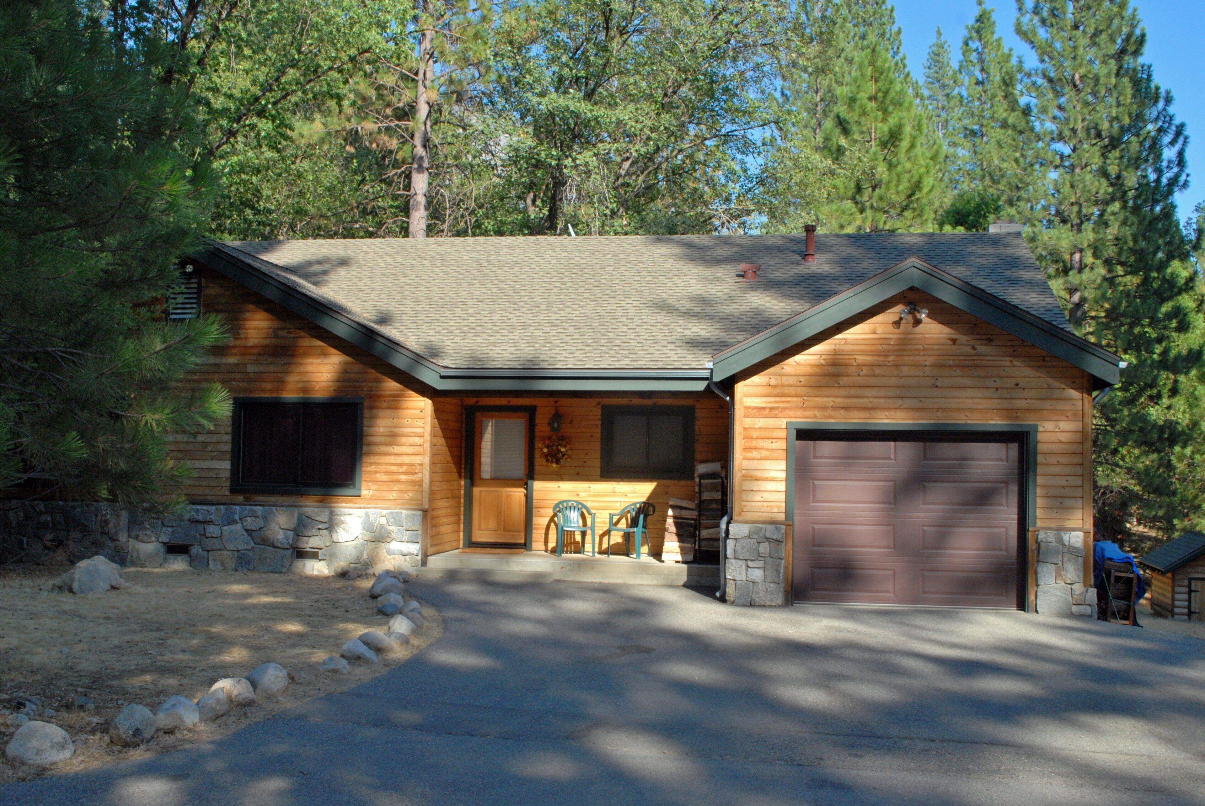 Chalet (3 Bedrooms) | Front of property