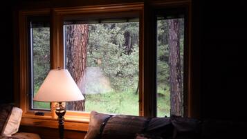 Chalet (2 Bedrooms) | Interior