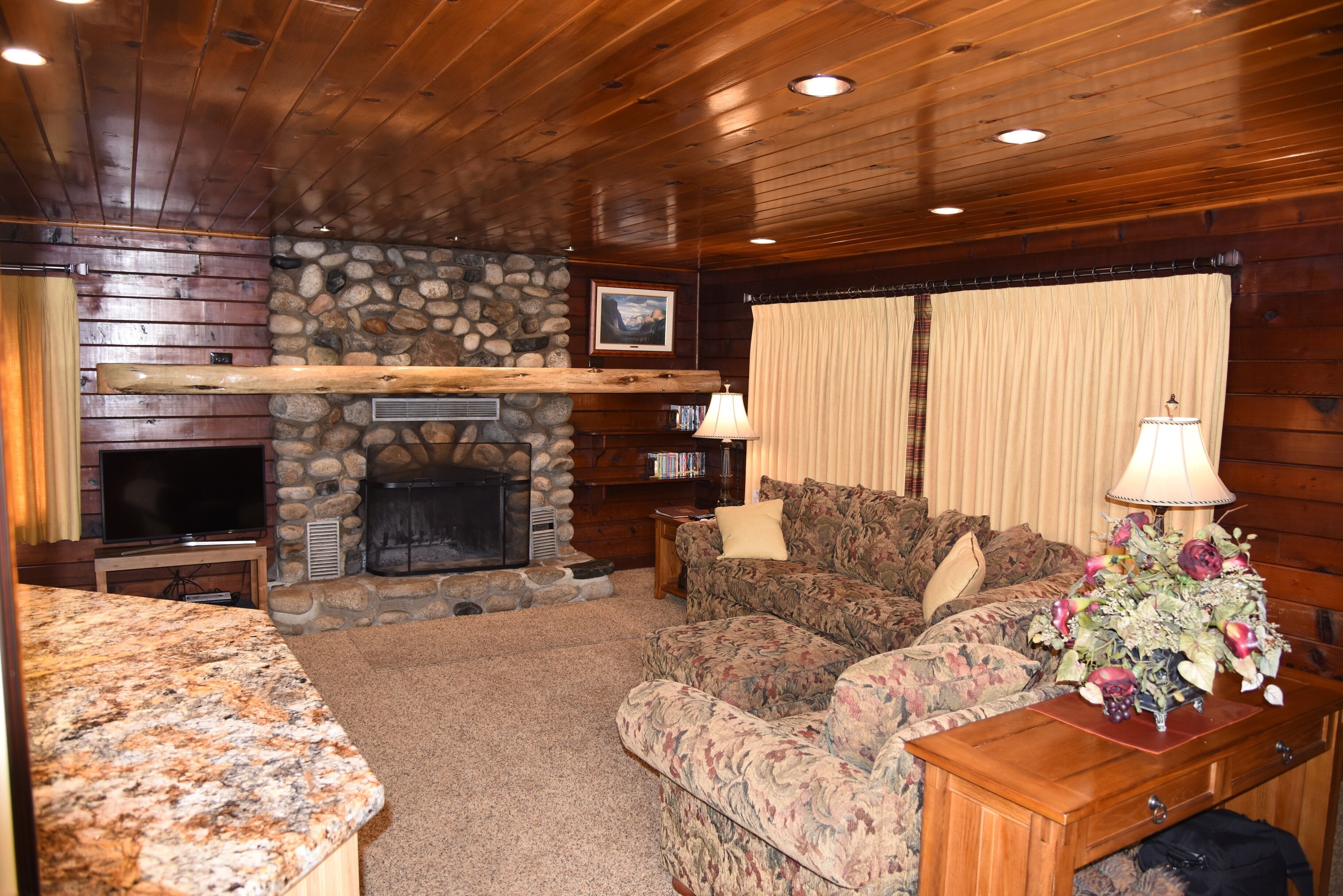 المنشأة من الداخل