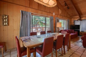 Chalet (3 Bedrooms) | Innenbereich