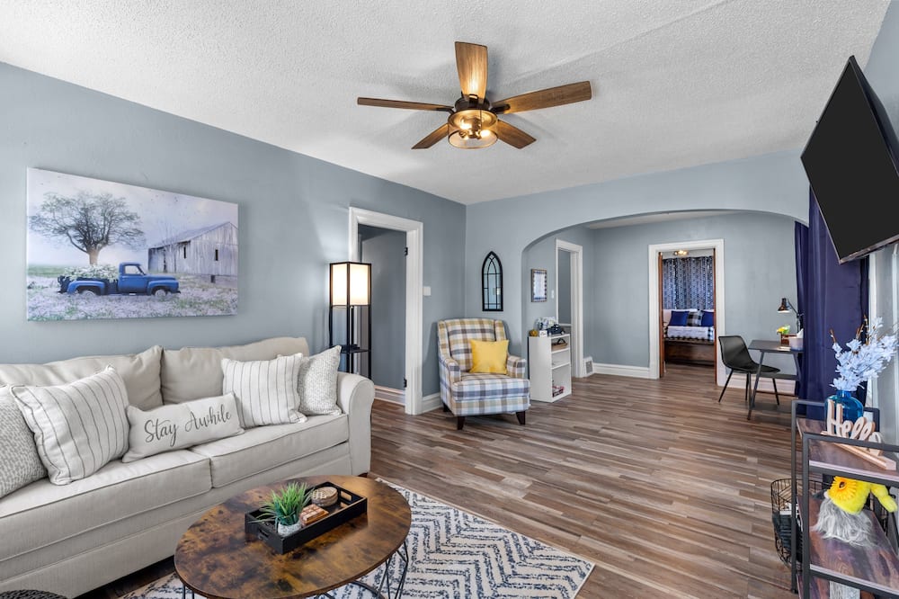 516 Sweet Cherry Escape - Bellflower, MO