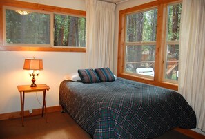 Chalet (2 Bedrooms) | Interior - Ox Yoke (Yosemite National Park)