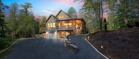House (4 Bedrooms) | Front of property