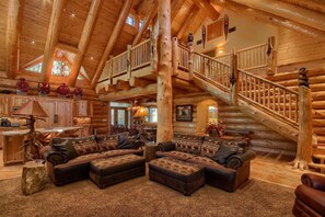 Chalet (Multiple Bedrooms) | Intérieur