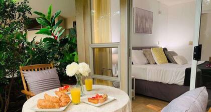 Luxe Maui Beach Retreat Walk to Kamaole Beach