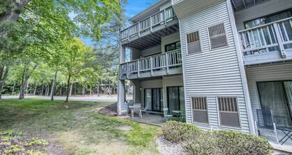Stylish The Shores Condo Private Beach Wviews 5716