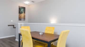 Apartment (1 Bedroom) | Interior