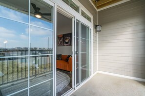 Interior - Luxurious One Bedroom Whitestown (Whitestown)