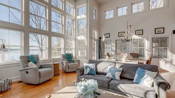 Chalet (4 Bedrooms) | Interior