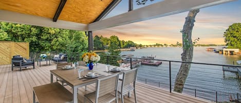 House (6 Bedrooms) | Interior