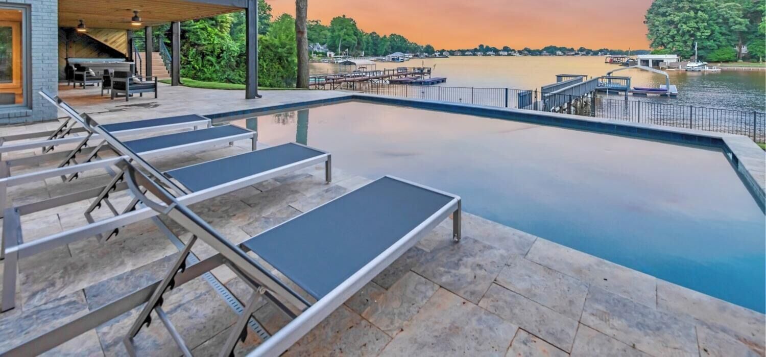 House (6 Bedrooms) | Front of property