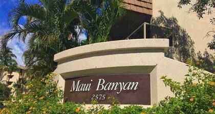 Beachside Retreat Walk to Shops & Dining