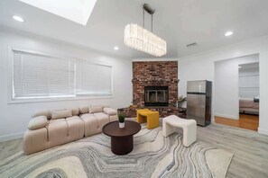 Rumah (2 Bedrooms) | Interior