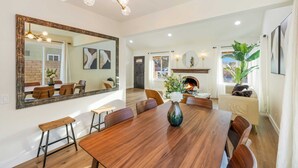 單棟房屋 (4 Bedrooms) | 內部