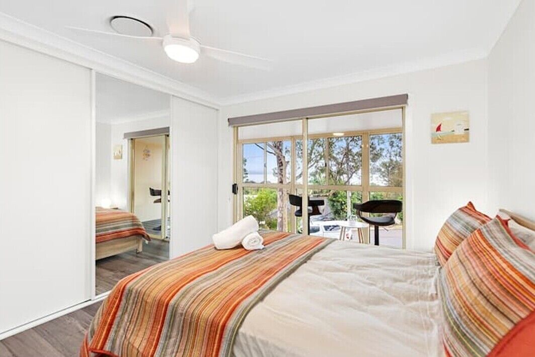 3 chambres, fer et planche à repasser, Wi-Fi, draps fournis