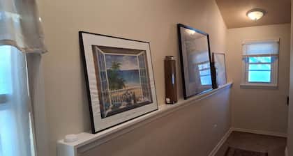 Cozy Mother-In-law Suite Near PATCO Train Ashland Station, Cherry Hill, NJ