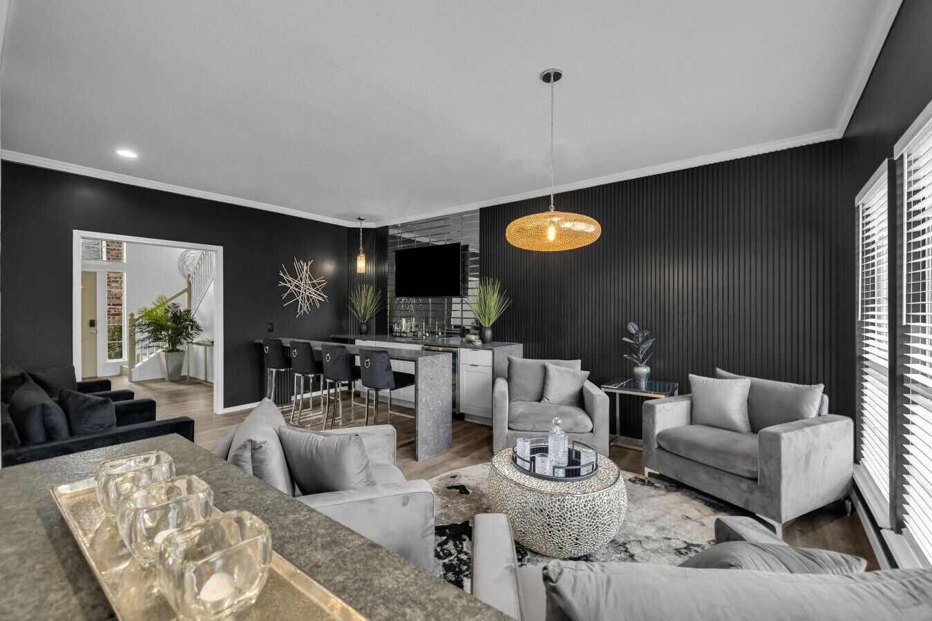 Télévision, cheminée