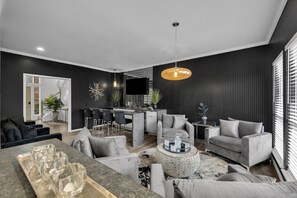 TV, fireplace - The Tulsacation 2 on Oxford (Tulsa)