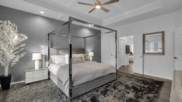 Escriptori, wifi i roba de llit