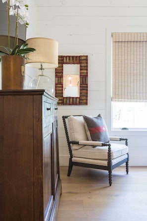 Interior - NEW Luxury Farm Retreat In the Heart of Round Top W/ Pool, Fire Pit, King Beds (Round Top)