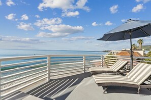 Property grounds - Laguna Beach Oceanfront | St. Ann’s Beach | Private Beach Stairs to Sand! (Laguna Beach)