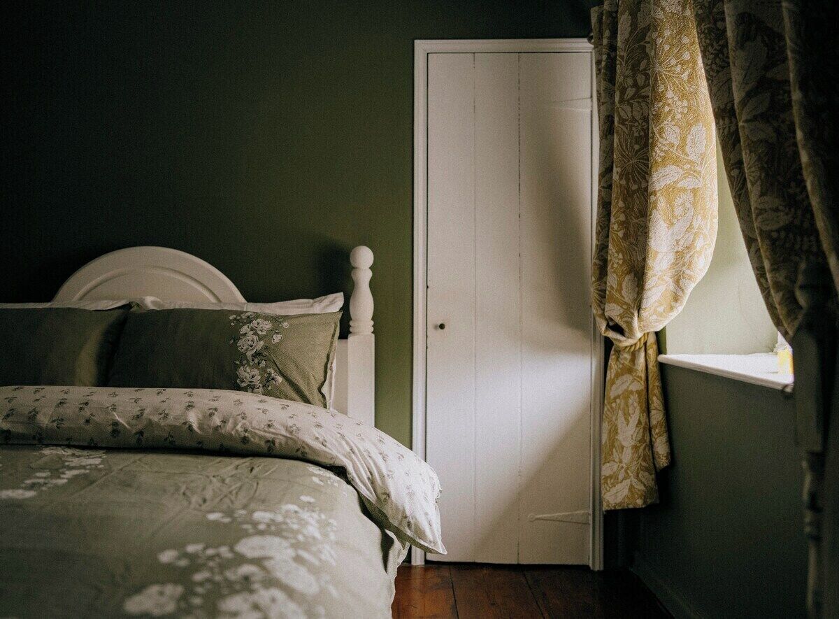 1 bedroom, iron/ironing board, free WiFi