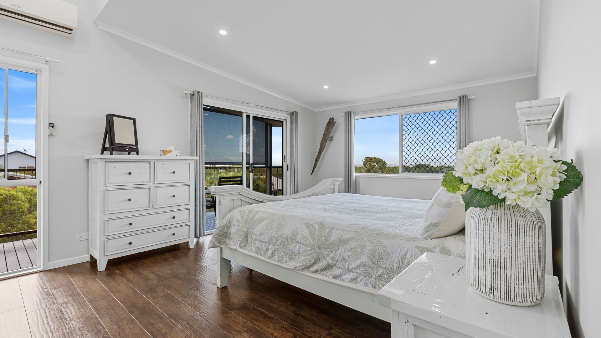 5 makuuhuonetta, Wi-Fi, vuodevaatteet