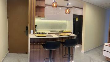 Oven, stovetop