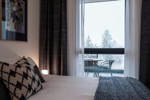 Condo, Mountain View - Gary's Birthday by Revelstoke Vacations (Revelstoke)