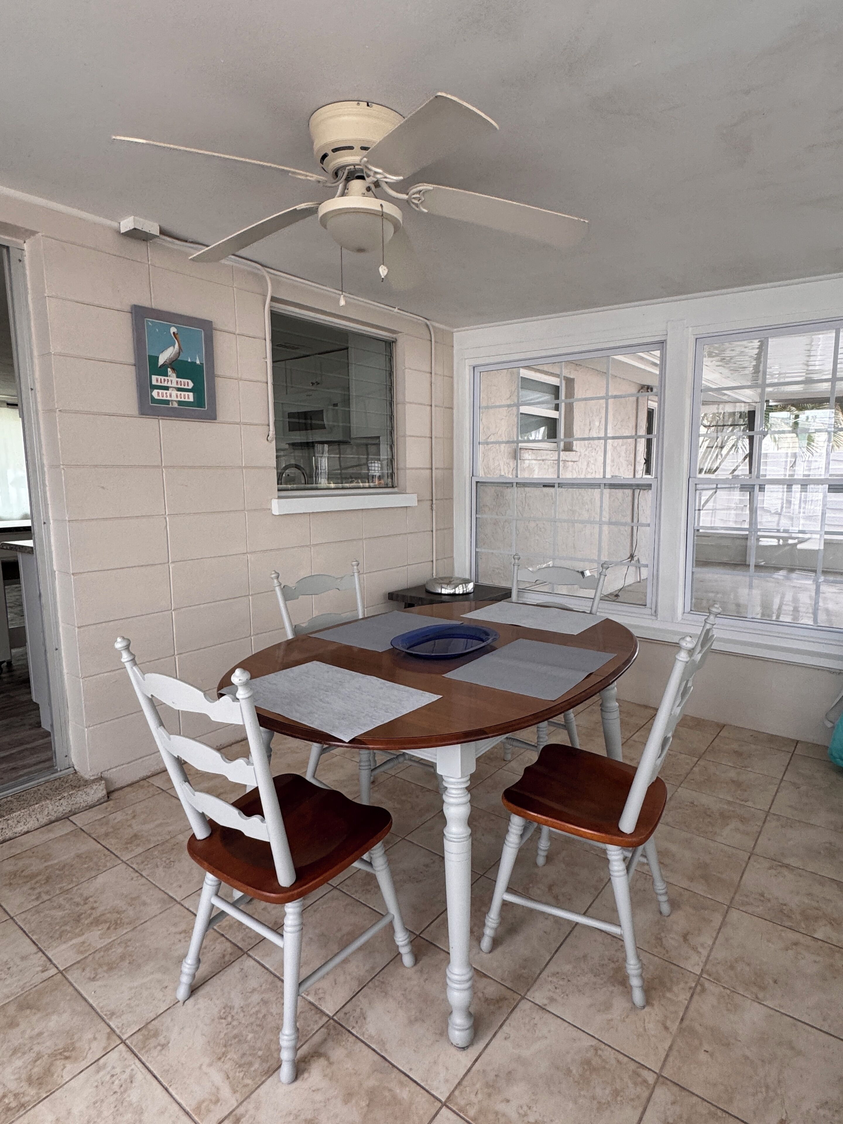 屋外ダイニングエリア