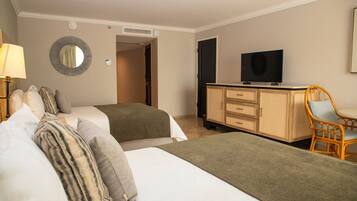 Deluxe Ocean View Double All Inclusive | Caja de seguridad en la habitación y espacio para trabajar con laptop