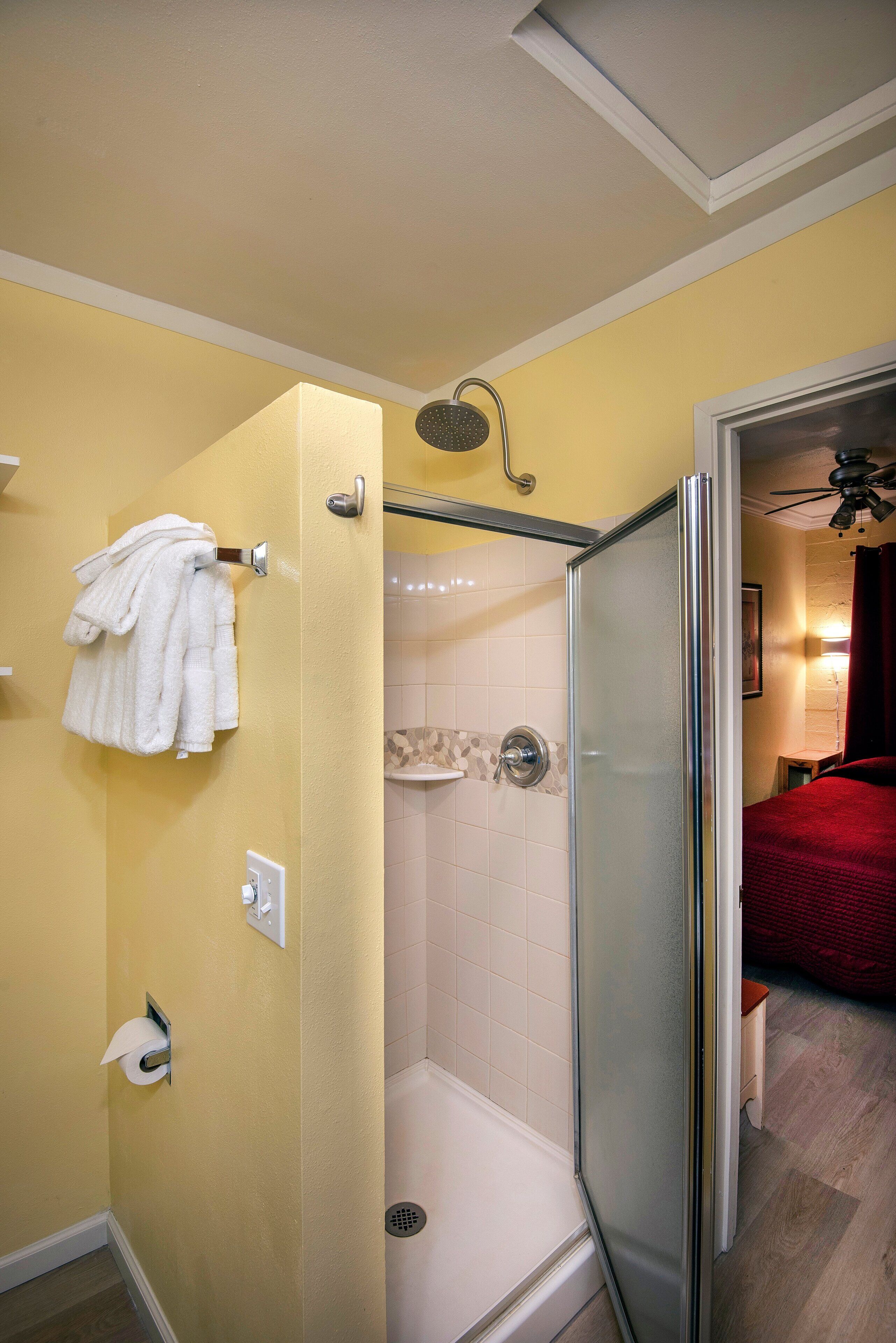 المنشأة من الداخل