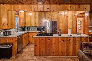 Chalet (2 Bedrooms) | Interior - Our Yosemite Getaway (Yosemite National Park)