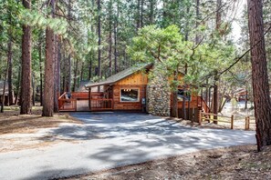 Chalet (2 Bedrooms) | Interior