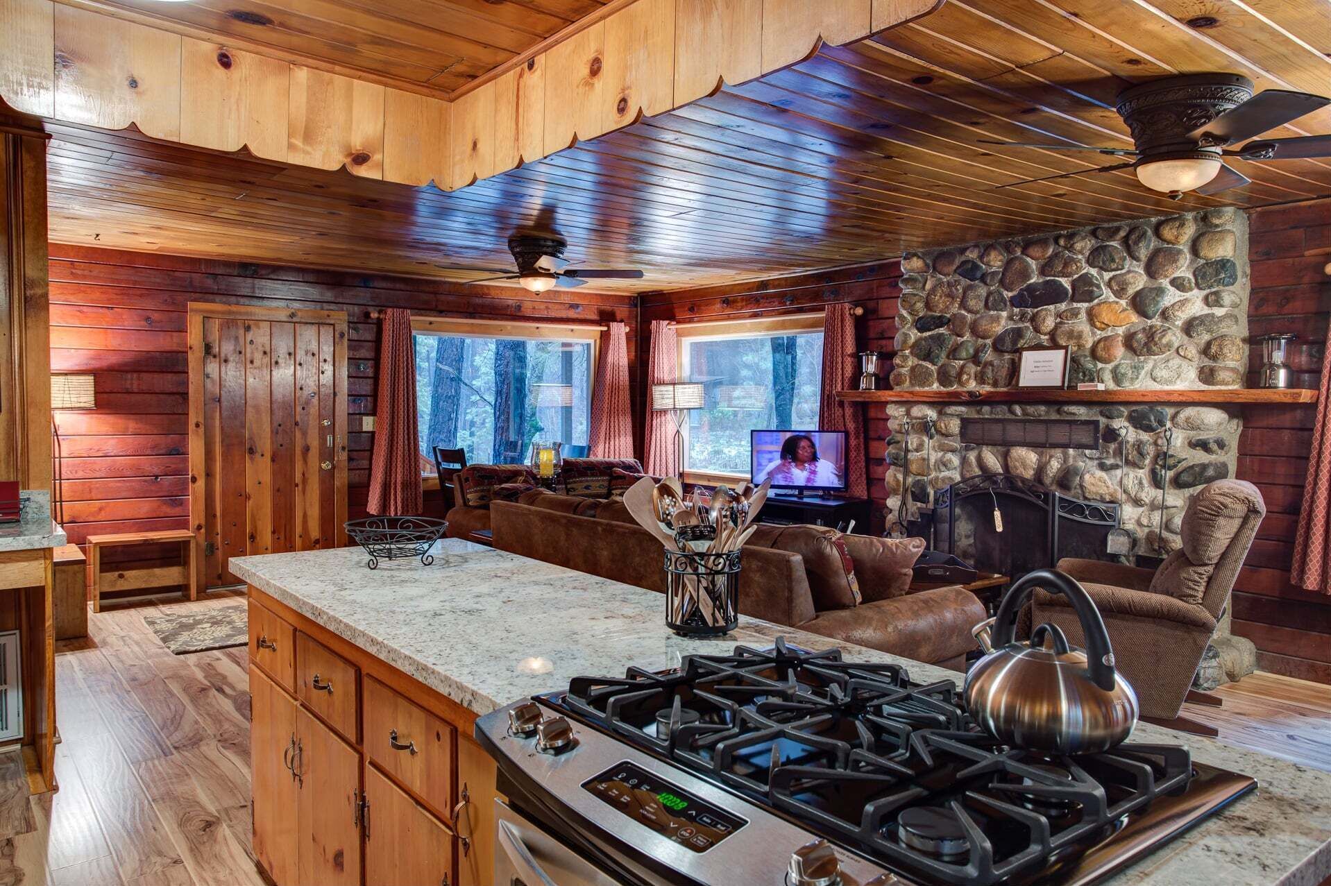 المنشأة من الداخل