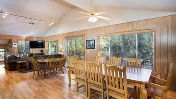 Chalet (5 Bedrooms) | Interior