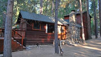Chalet (1 Bedroom) | Interior