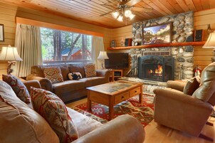 Fjallakofi (1 Bedroom) | Að innan