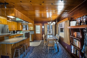 Chalet (2 Bedrooms) | Interior - Sequoia (Yosemite National Park)