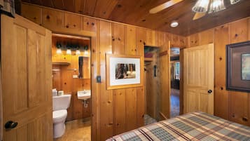 Chalet (2 Bedrooms) | Interior