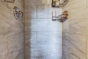 Hair dryer - Midtown Magic: Spacious Bungalow Steps from C-Y (Memphis)