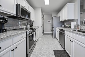 Interior - 11 Cobblestone, Cartersville (Cartersville)