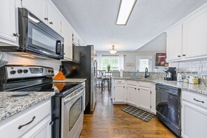 Interior - 13 Windfield Dr, Cartersville (Cartersville)