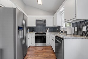 Interior - 13 Huntcliff Dr Cartersville (Cartersville)