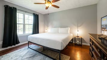 3 bedrooms, bed sheets