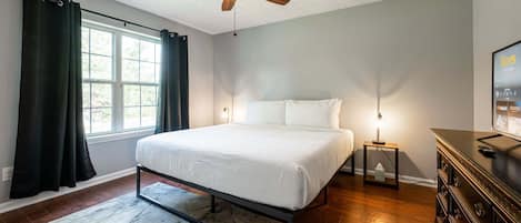 3 bedrooms, bed sheets