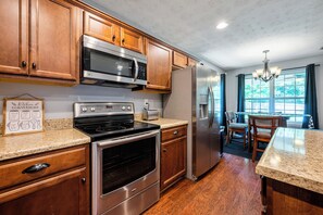 Interior - 18 Larkspur Ln Emerson (Emerson)