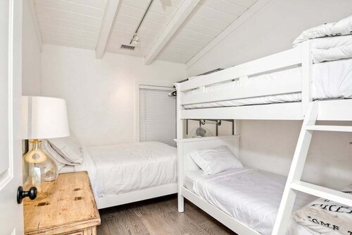 3690 Carlsbad Boulevard - Unit A