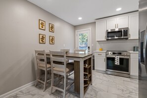 Interior - 6 Oriole Drive Cartersville (Cartersville)